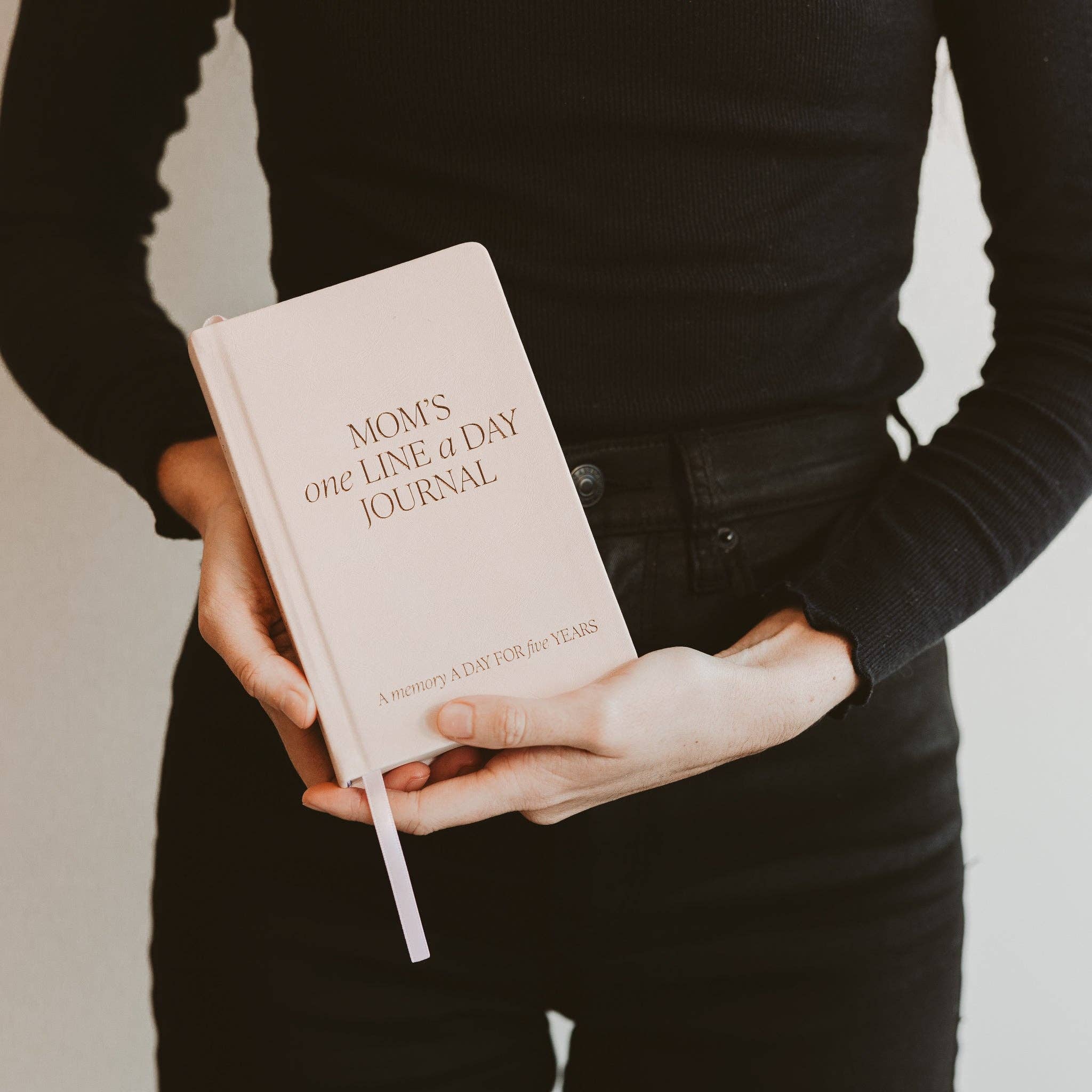Mom's One Line A Day Leather Journal - Mother's Day Gifts - Blackbird Boutique