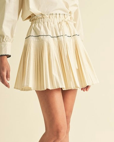 Cream Pleated Mini Skirt - Blackbird Boutique