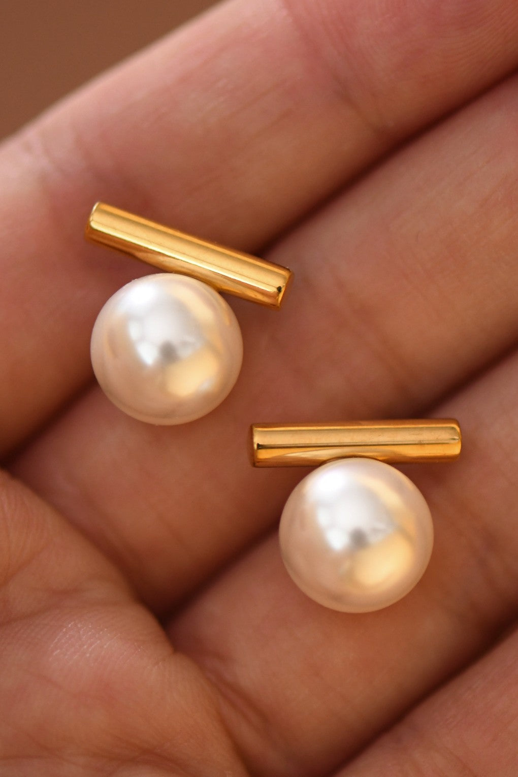 Pearl Bar Stud Earrings