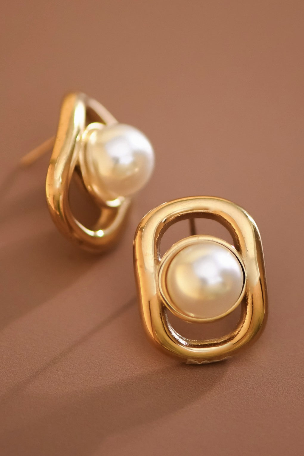 Pearl Studs
