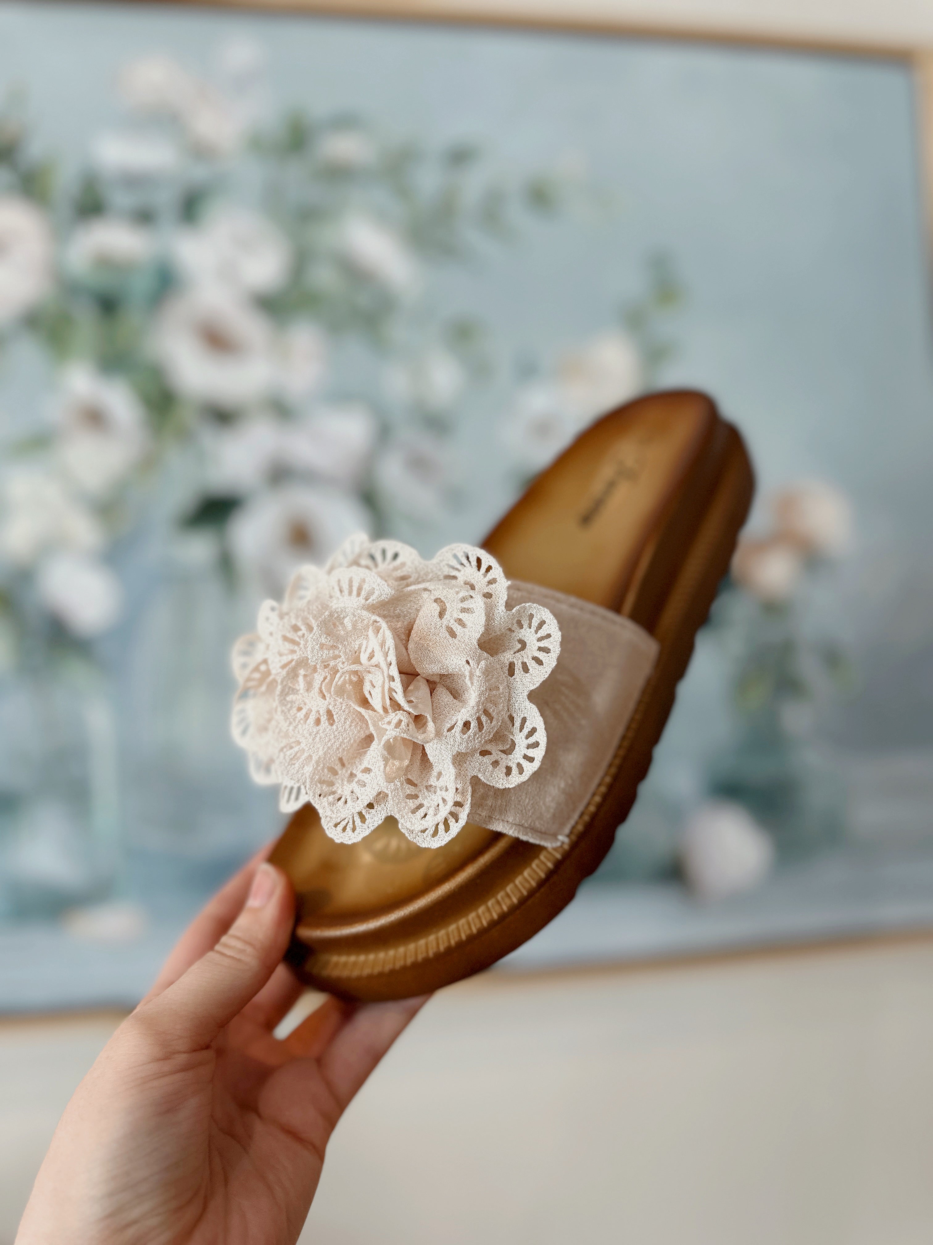 Chunky Slide Sandals in Cream - Blackbird Boutique