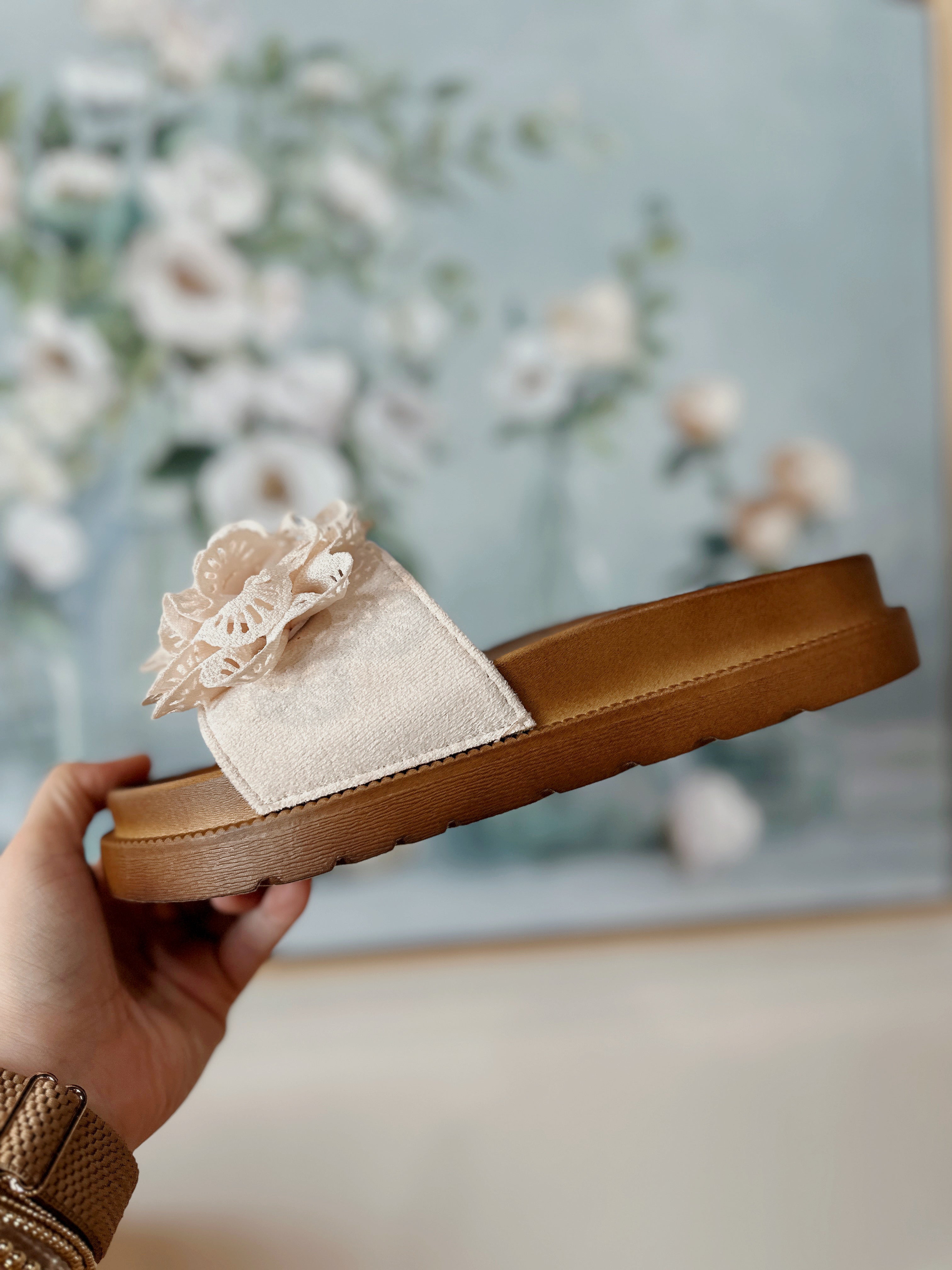 Chunky Slide Sandals in Cream - Blackbird Boutique