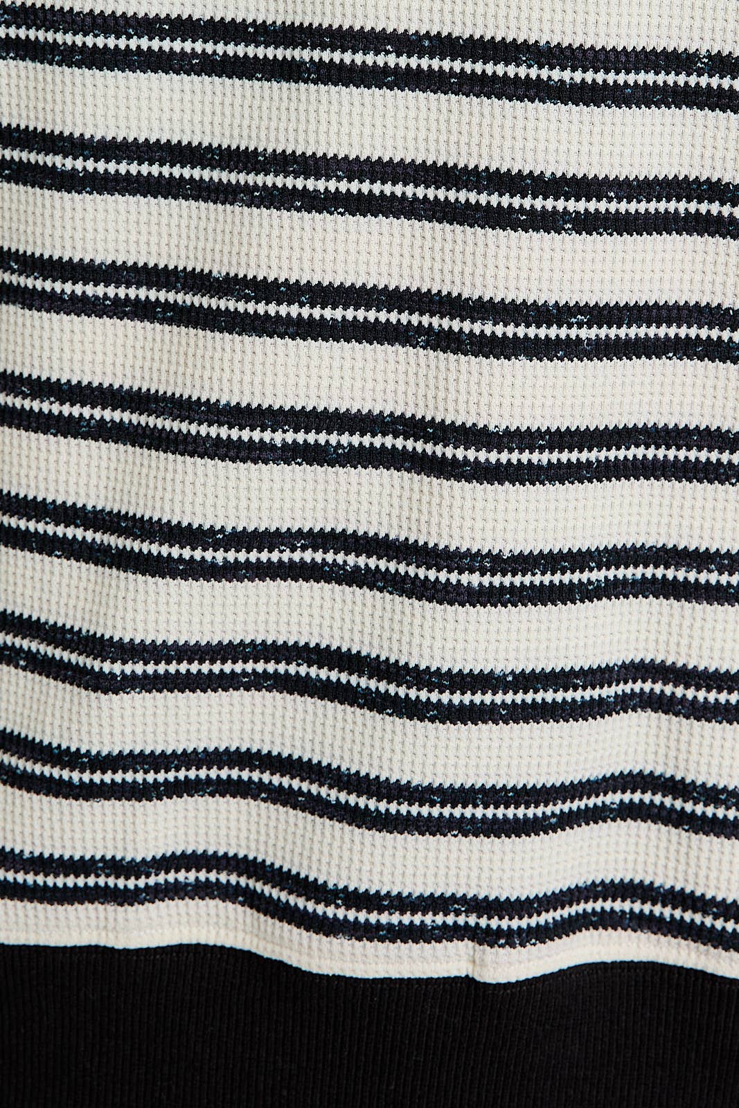 ROUND NECK STRIPE PULLOVER WITH MID RISE MINI SKORT