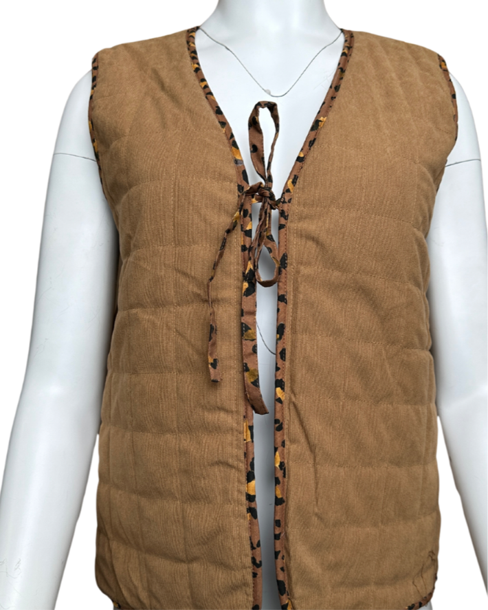 Leopard Print Quilted Vest in Camel - Blackbird Boutique