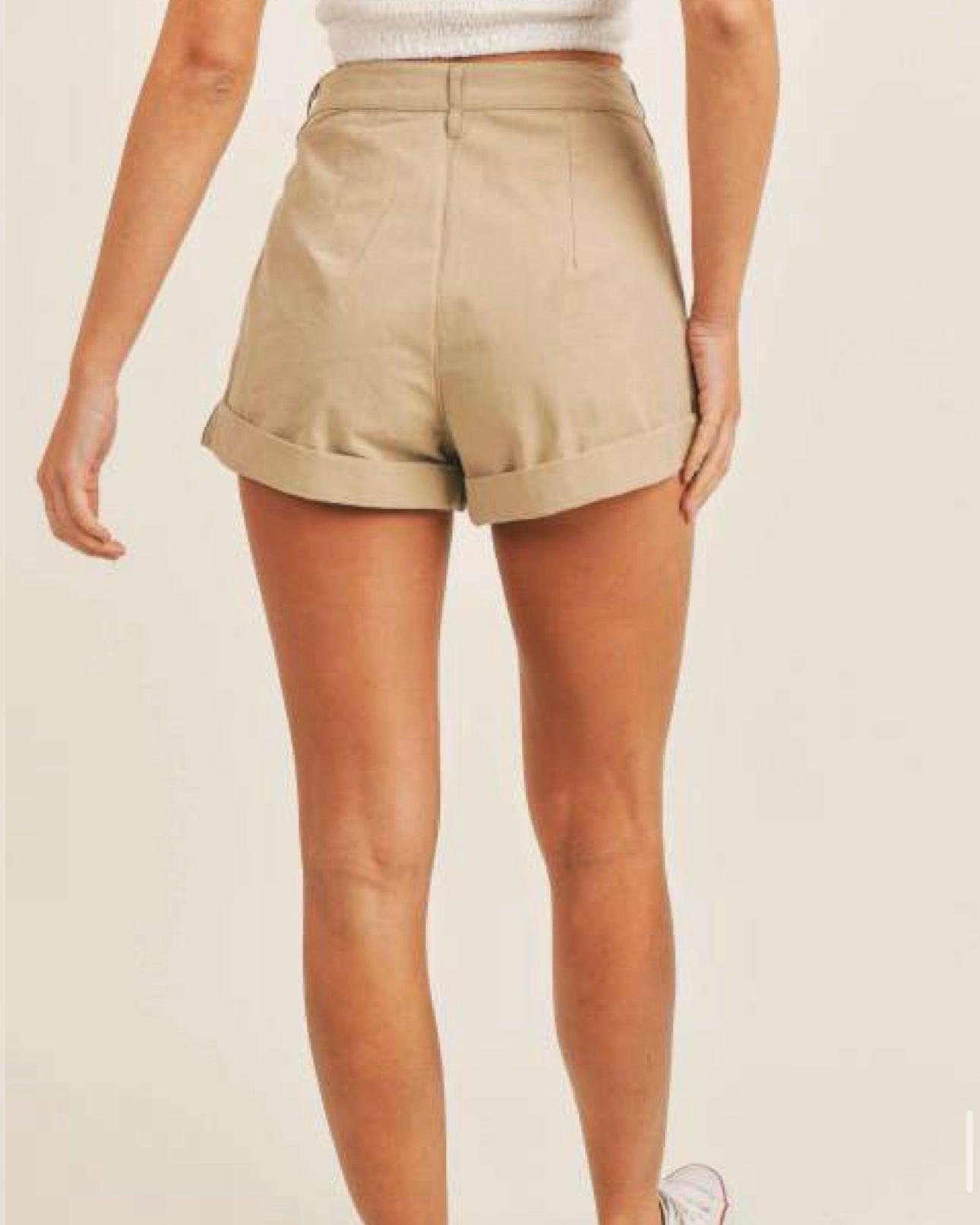 Cotton Roll Up Shorts With Pleated Details in Mocha