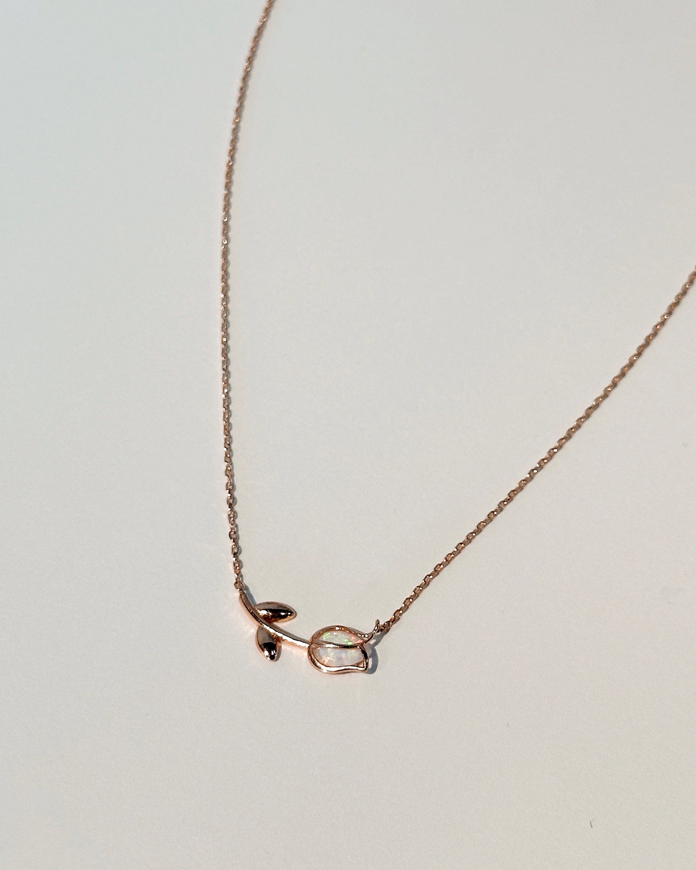 Dainty Tulip Pendant Necklace - Blackbird Boutique