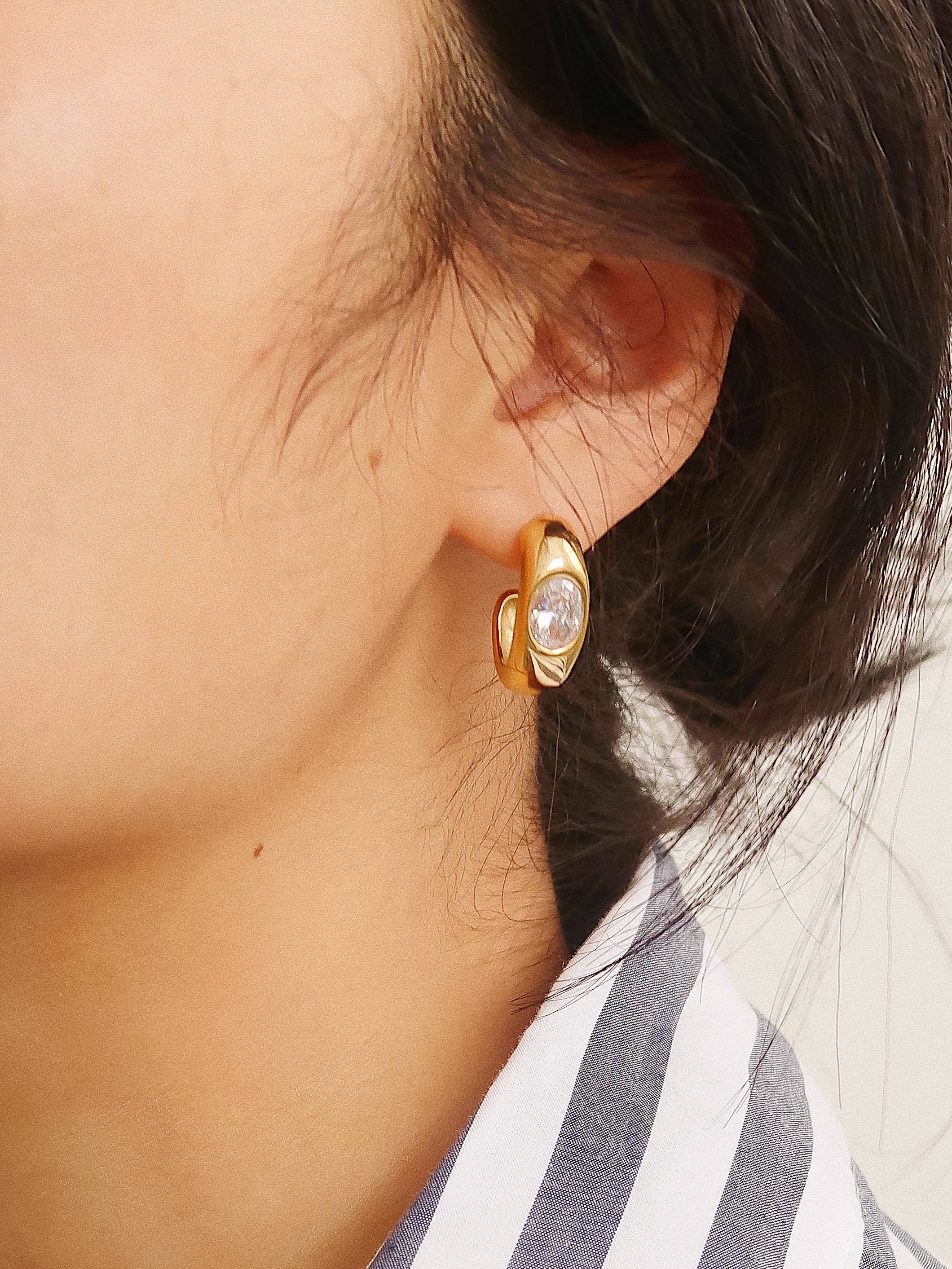 Aliénor 18K Gold Non-Tarnish CZ Classic C Hoop Earring - Blackbird Boutique